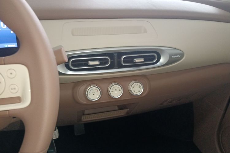 五菱汽车 宏光MINIEV 2025款 四门版 进阶款中控内饰16