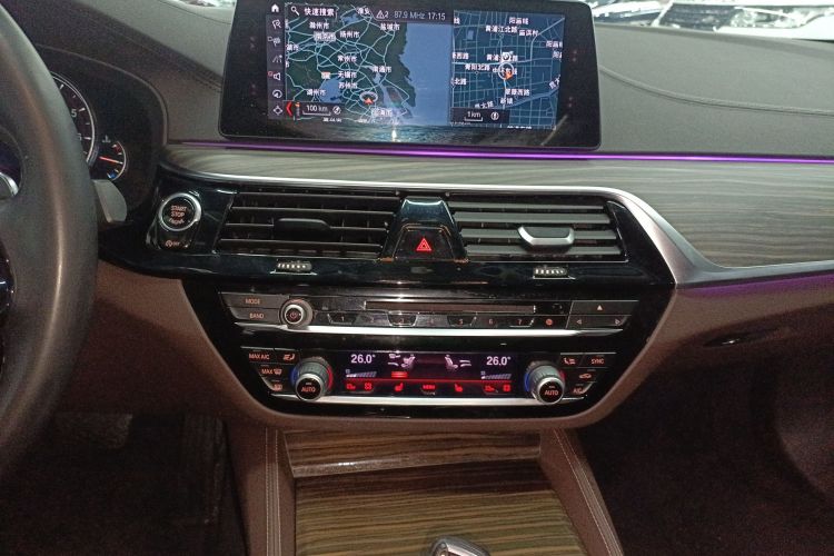 宝马5系 2018款 530Li 尊享型 豪华套装中控内饰16