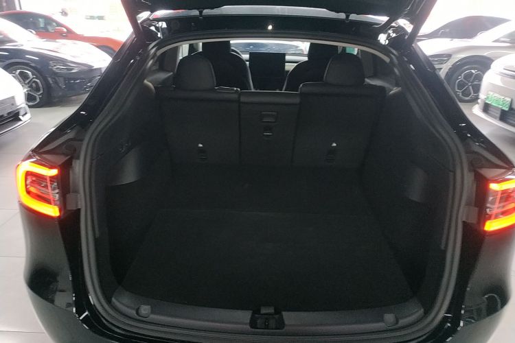 特斯拉 Model Y 2022款 长续航全轮驱动版机舱底盘23