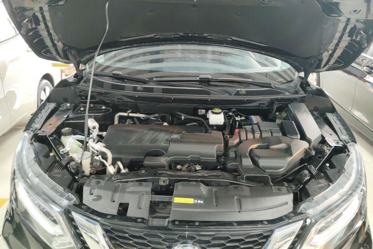 日产 逍客 2022款 2.0L CVT XV Prem豪华版机舱底盘24