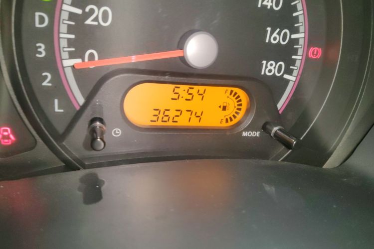 铃木 奥拓 2013款 1.0L 自动豪华型中控内饰15