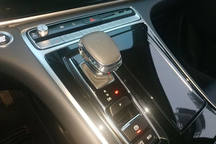 广汽传祺 传祺M8 2024款 领秀系列 390T 豪华版中控内饰18