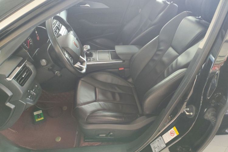 红旗H5 2022款 经典款 改款 1.5T DCT旗韵版中控内饰19