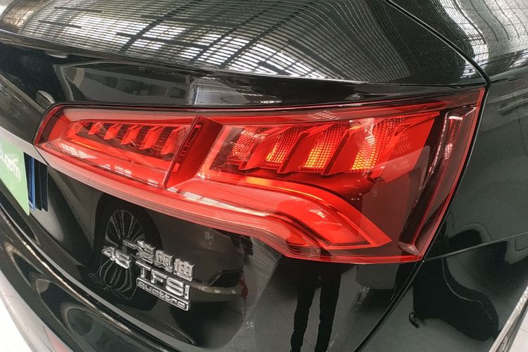 奥迪Q5L 2020款 45 TFSI 尊享时尚型车身外观9