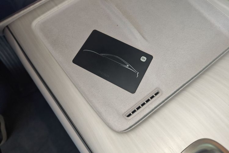 小米汽车 小米SU7 2024款 后驱超长续航高阶智驾Pro版中控内饰7001