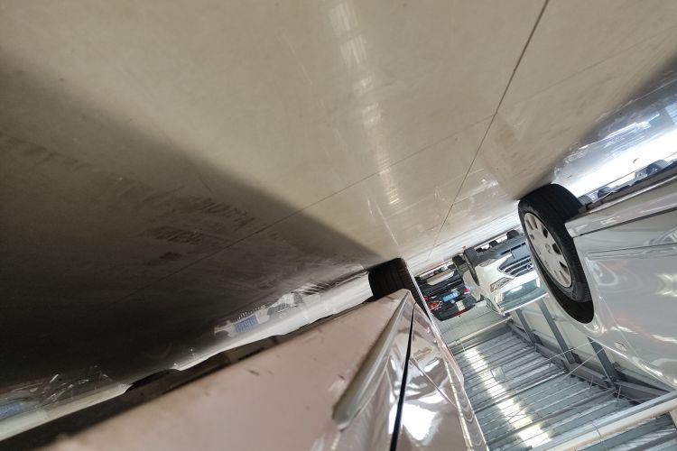 奔驰C级 2020款 改款 C 260 L 运动版局部细节9002