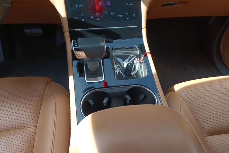 理想汽车 理想ONE 2021款 增程6座版中控内饰18