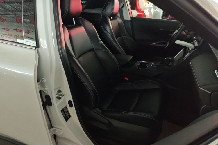 丰田 凌放HARRIER 2023款 2.0L CVT两驱进取版局部细节41