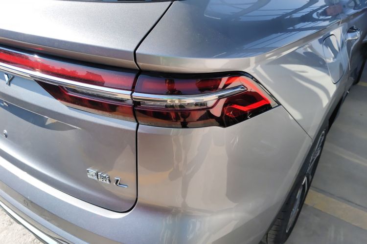 吉利汽车 星越L 2023款 2.0TD 高功自动两驱旗舰型车身外观9