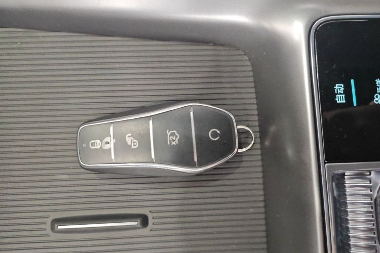 比亚迪 海豹 2023款 DM-i 1.5L 121km 豪华型中控内饰7001