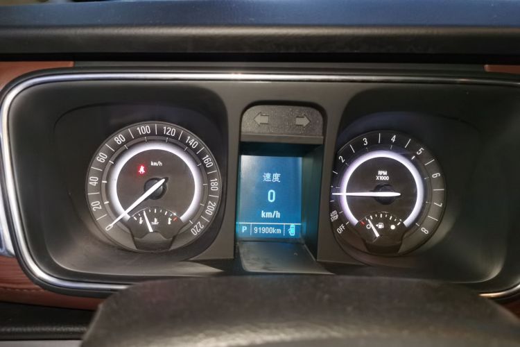 别克GL8 2017款 25S 舒适型 国V局部细节14