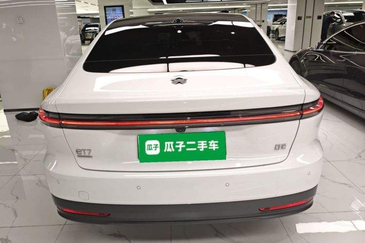 蔚来ET7 2024款 100kWh 行政签名版车身外观6