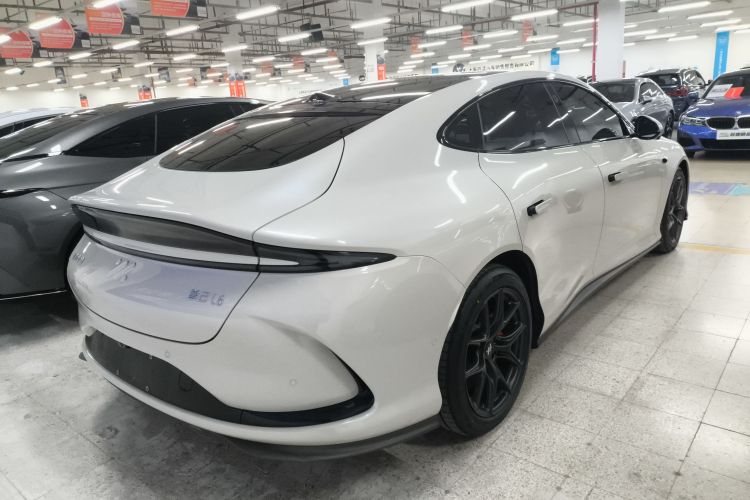 智己汽车 智己L6 2024款 Max 超强性能版车身外观6005