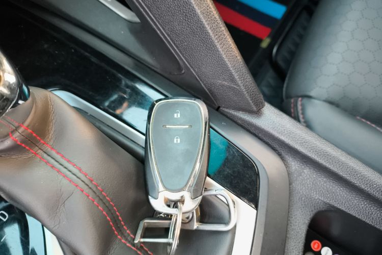 雪佛兰 沃兰多 2019款 Redline 530T 自动纵享版（5+2款） 国VI中控内饰7001