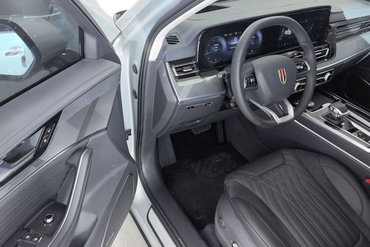 红旗HS5 2023款 2.0T 四驱旗享Pro版中控内饰20