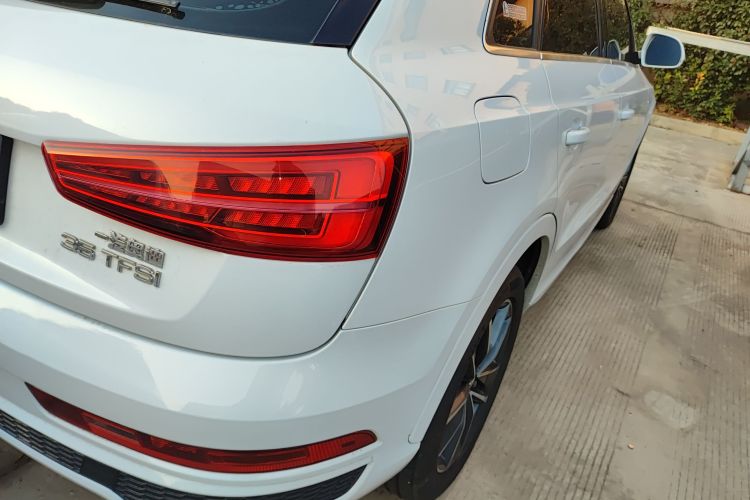 奥迪Q3 2018款 30周年年型 35 TFSI 运动型车身外观6006