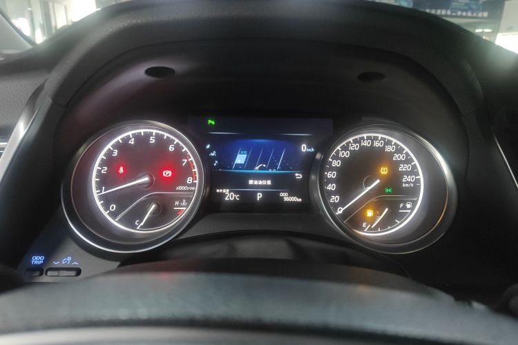 丰田 凯美瑞 2018款 2.5G 豪华版中控内饰14