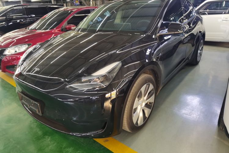 特斯拉 Model Y 2022款 改款 后轮驱动版车身外观4
