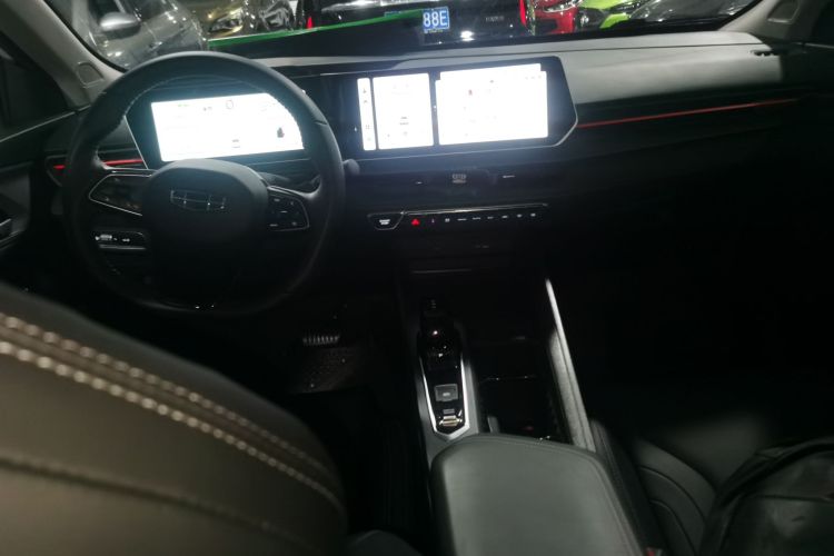 吉利汽车 2024款 缤瑞COOL 1.5T DCT龙腾版中控内饰12