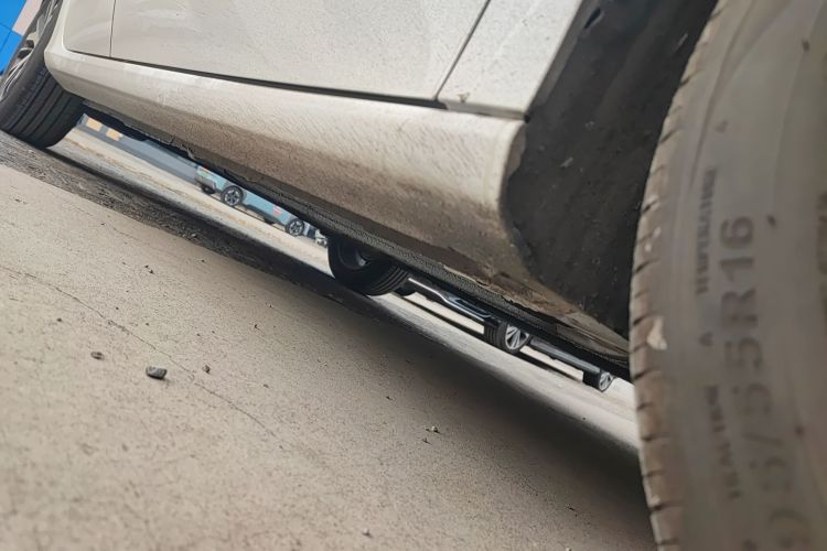 吉利汽车 帝豪 2026款 第4代 400万纪念款 1.5L 手动超越型局部细节9001