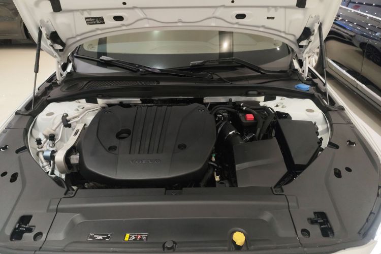 沃尔沃S90 2022款 B5 智逸豪华版机舱底盘24