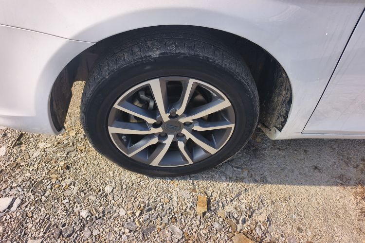 吉利汽车 帝豪 2019款 领军版 1.5L 手动向上亚运版 国VI车身外观6007