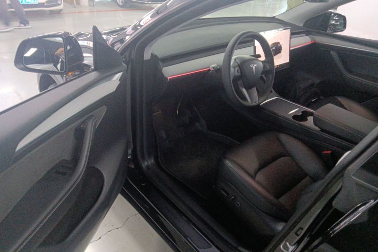特斯拉 Model Y 2023款 后轮驱动版中控内饰20
