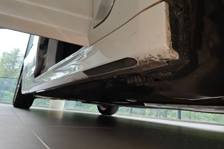 宝马5系 2019款 改款 525Li 豪华套装局部细节9001