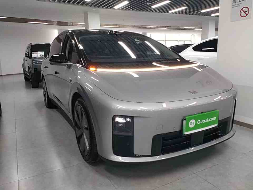 理想汽车 理想i8 2025款 标准版(5)