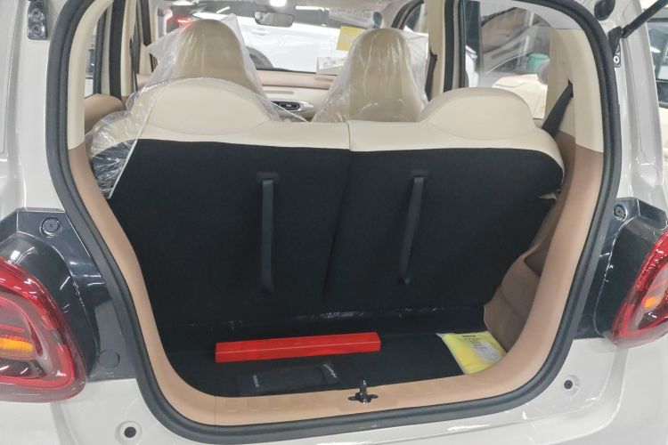 五菱汽车 宏光MINIEV 2025款 四门版 进阶款机舱底盘23