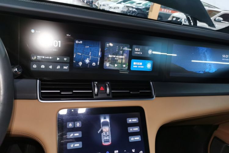 理想汽车 理想ONE 2019款 增程6座版中控内饰16