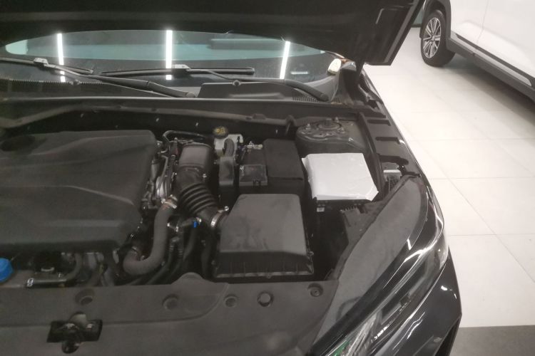 长安 逸动 2024款 1.5T GDI自动 尊贵型机舱底盘26