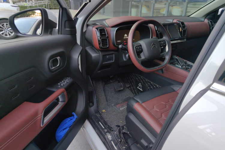 雪铁龙 天逸 C5 AIRCROSS 2020款 400THP 尊享型中控内饰7003