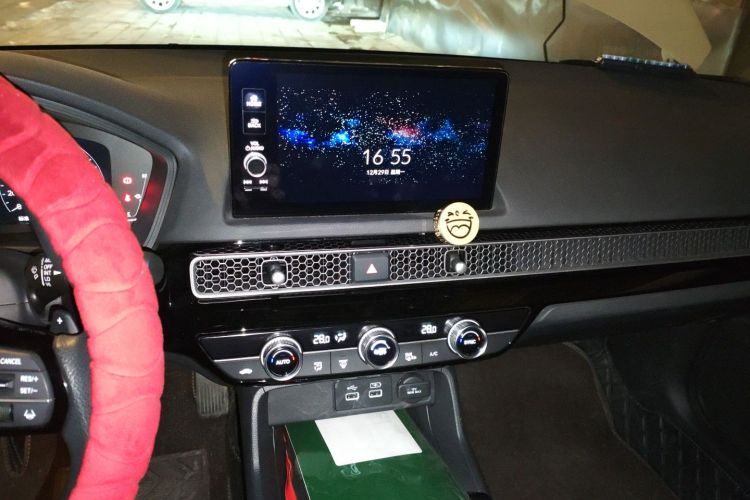 本田 思域 2023款 HATCHBACK 2.0L e:HEV 极曜版中控内饰16