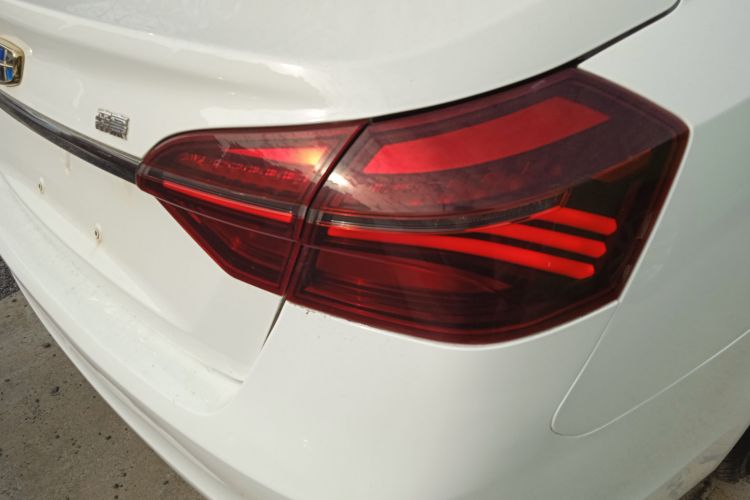 吉利汽车 帝豪 2018款 1.5L CVT向上互联版车身外观9