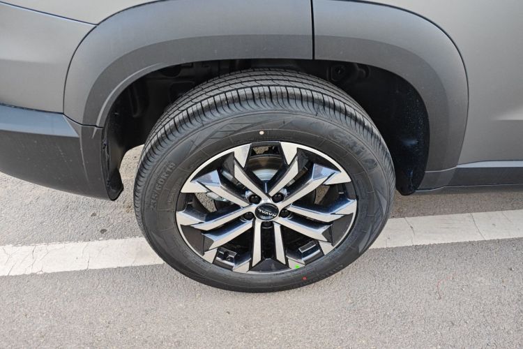 哈弗大狗 2026款 1.5T DCT边牧版车身外观6008