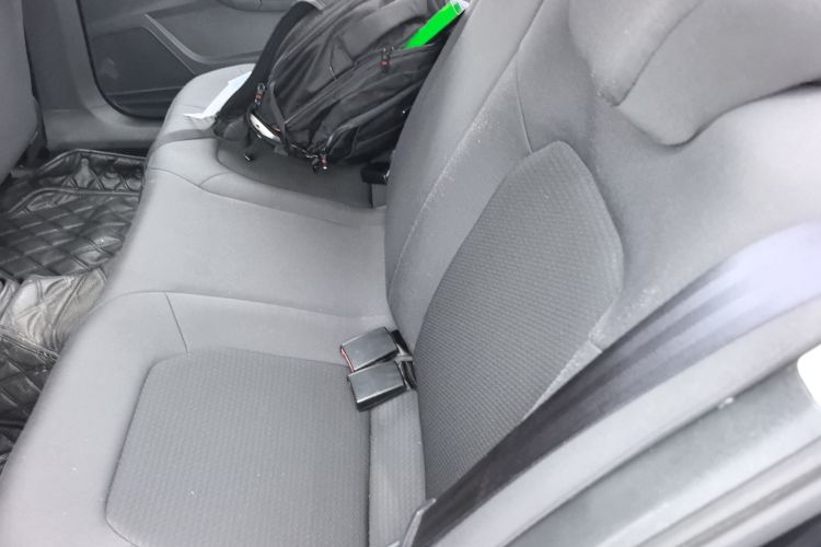 大众 桑塔纳 2013款 1.6L 手动风尚版中控内饰21