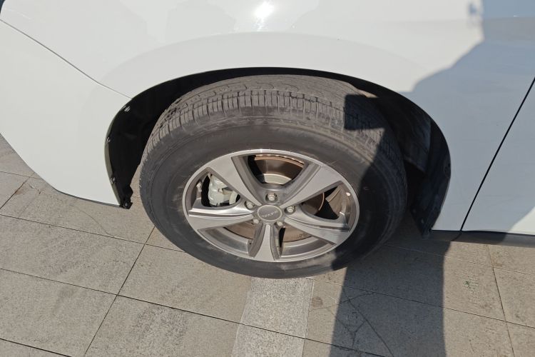 哈弗M6 2018款 改款 1.5T DCT两驱精英型车身外观6007