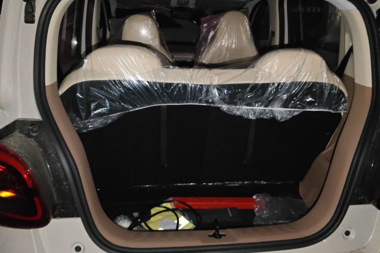 五菱汽车 宏光MINIEV 2025款 四门版 进阶款机舱底盘23