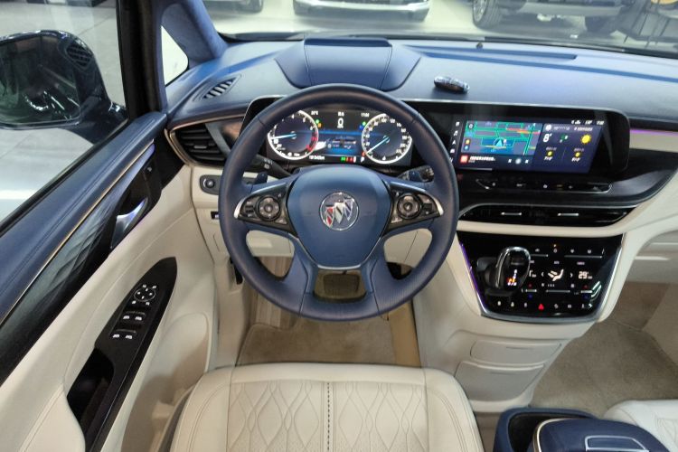 别克GL8 2020款 Avenir艾维亚 四座尊礼版中控内饰13