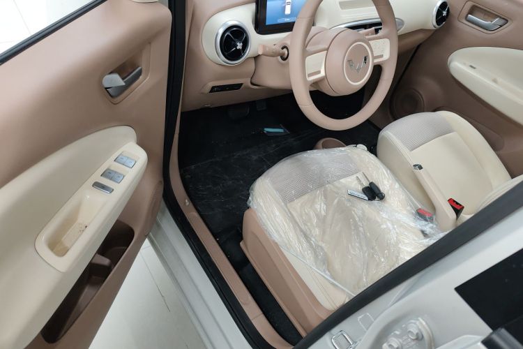 五菱汽车 宏光MINIEV 2025款 四门版 进阶款中控内饰20