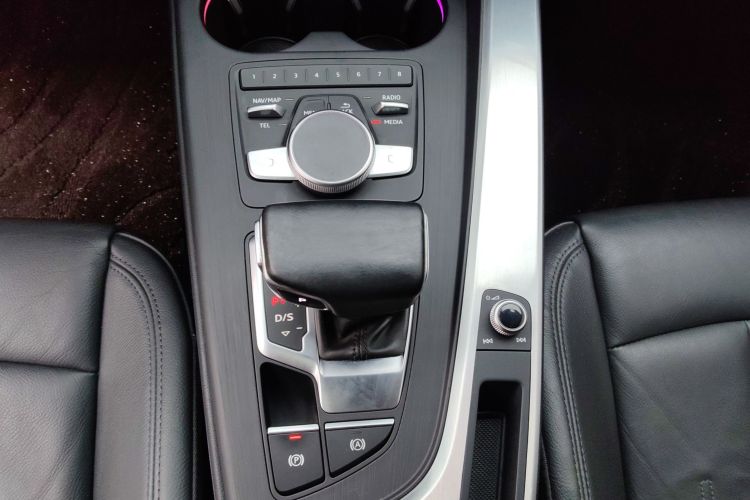 奥迪A4L 2019款 40 TFSI 时尚型 国VI局部细节18