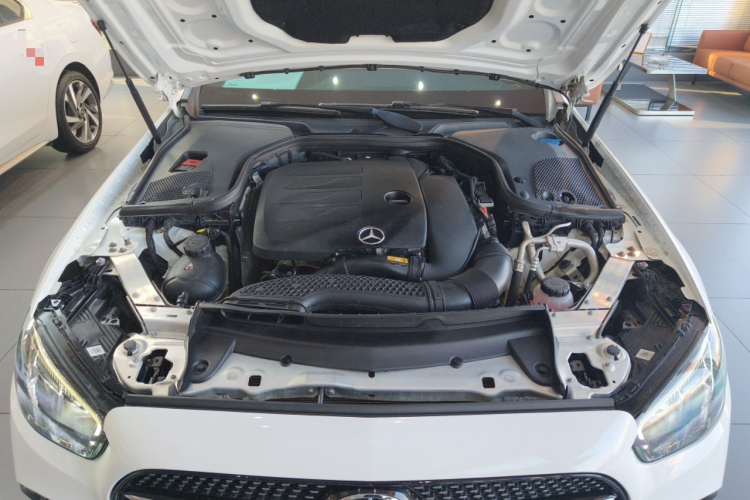 奔驰E级 2021款 E 260 L 运动型机舱底盘24