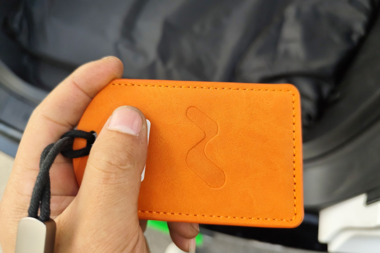 乐道L90 2025款 Ultra 六座版中控内饰7001