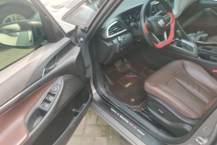 别克GL6 2019款 18T 6座互联尊贵型 国VI中控内饰20