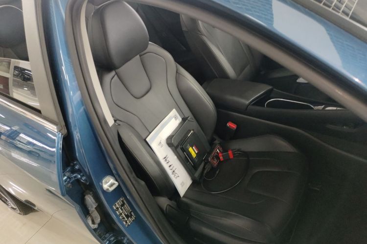 现代 伊兰特 2022款 1.5L CVT GLX精英版局部细节41