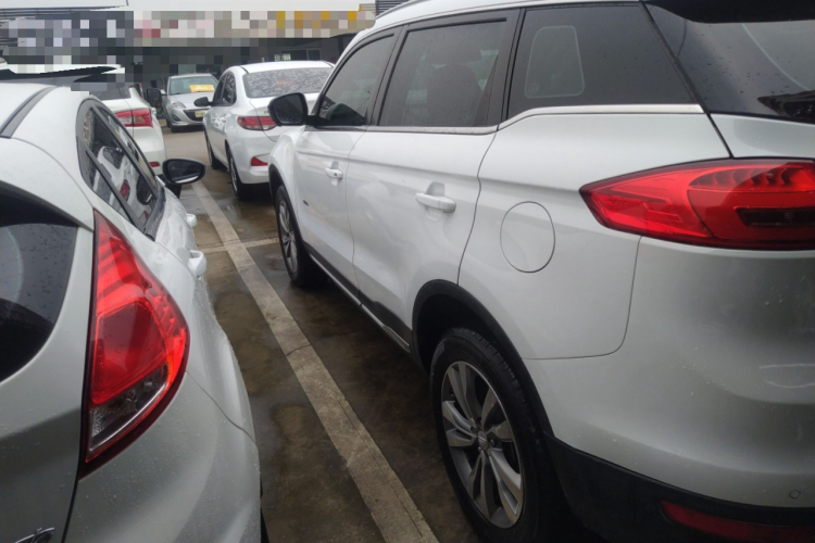 吉利汽车 博越 2016款 1.8TD 自动四驱智慧型车身外观4