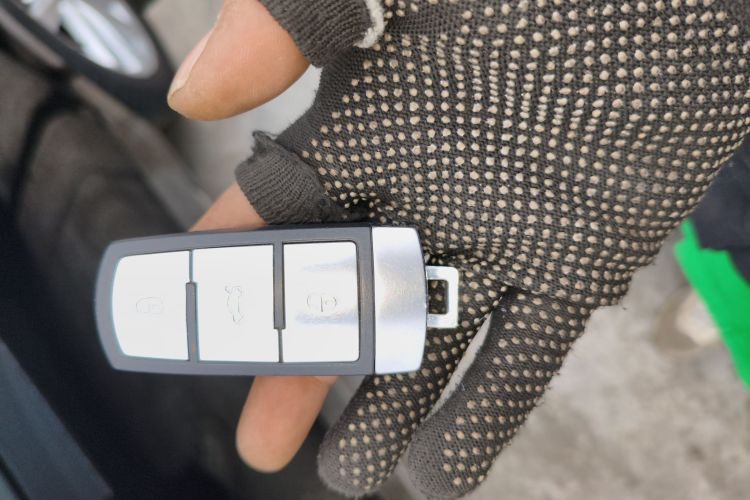 大众 迈腾 2013款 2.0TSI 尊贵型中控内饰11