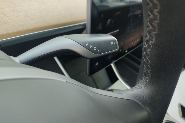 特斯拉 Model 3 2020款 改款 标准续航后驱升级版中控内饰18