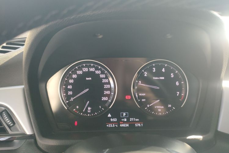 宝马X1 2018款 sDrive18Li 时尚型中控内饰14